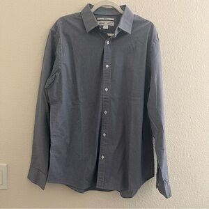 Old Navy Men's Navy Checkered Button Down Shirt